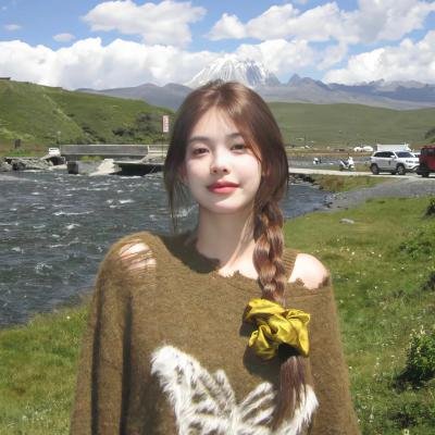 璀璨不可及的她